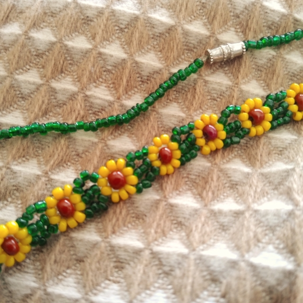 ๐ธ Flower Choker - Picture 4 of 5